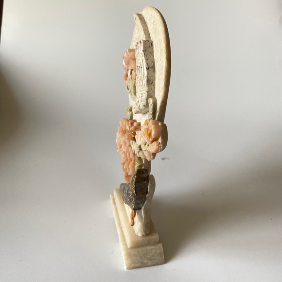 Vintage Chinese Nephrite Sculpture: Birds in Rosebush, Hand-Carved - Picture 4 of 16